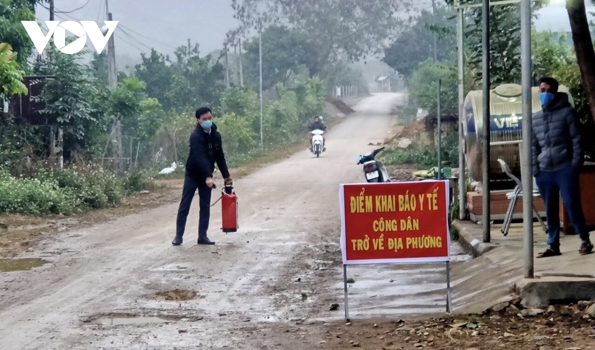 Hàng trăm người từ các khu công nghiệp và vùng dịch về Sơn La